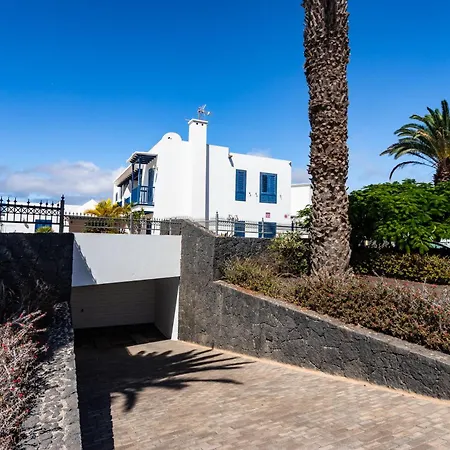 Marina Rubicon Number 5 شقة